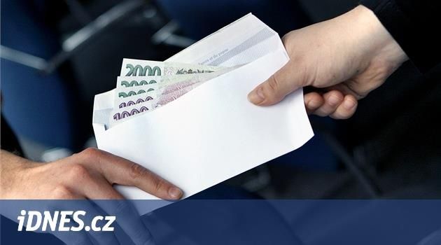 Šedá ekonomika v Česku letos poprvé zdolá hranici bilionu korun, tvrdí studie